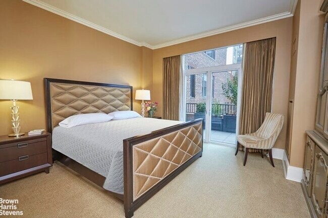 Foto del edificio - 169 W 76th St