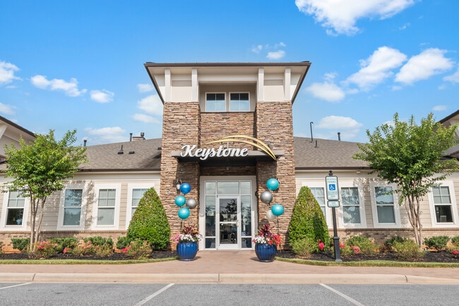 Building Photo - Keystone at James Landing