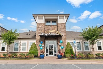 Building Photo - Keystone at James Landing