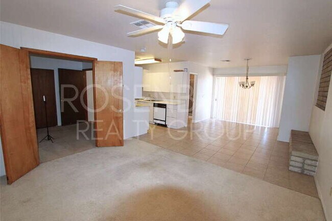 Foto del edificio - 1014 N Pueblo Dr