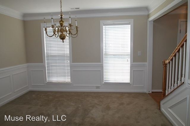 Building Photo - 4 br, 2.5 bath House - 724 Knightswood Road
