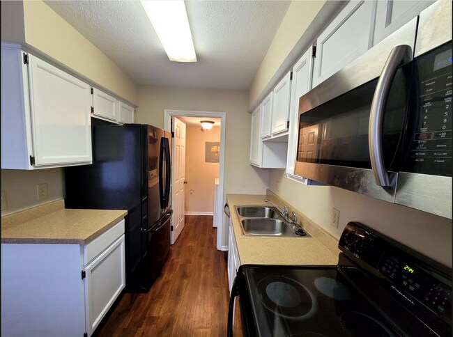 Foto del edificio - 2 bed 2.5 bath Townhouse condo in Butler Township