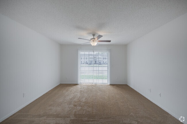 2BR, 2BR - 1,000SF - Living Room - Forest Lake Apartments