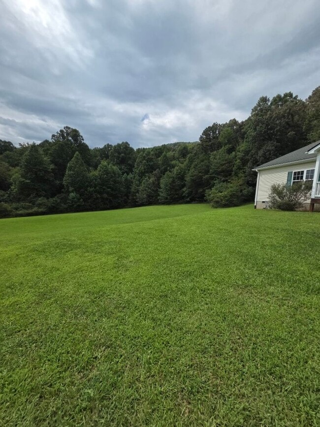 Building Photo - 1174 Buchanan Loop