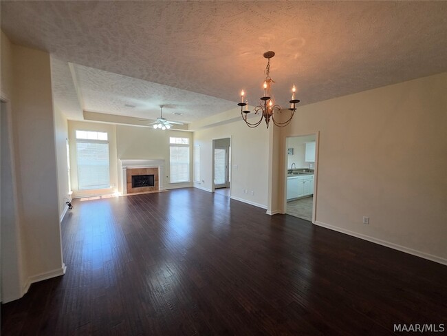 Building Photo - 9400 Bristlecone Dr