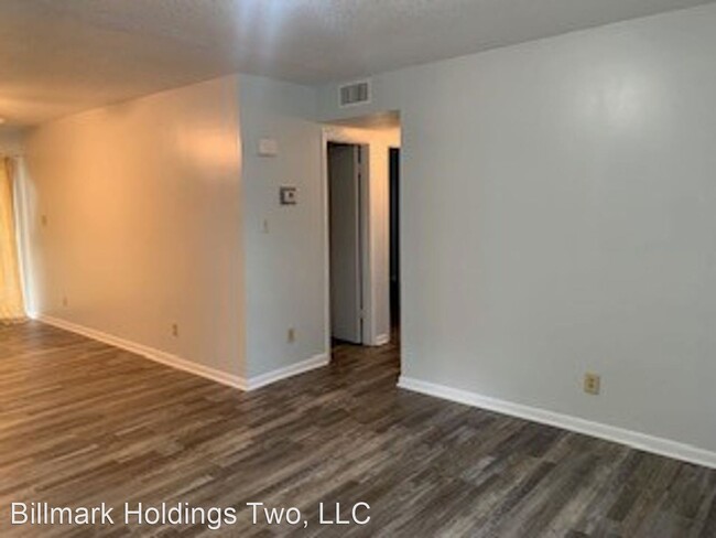 Building Photo - 2 br, 1.5 bath House - 6404 Rockford Drive...