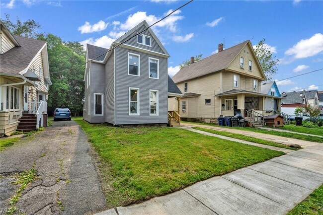 Foto del edificio - 3874 W 37th St
