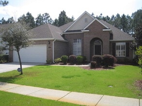 Building Photo - 498 Symphony Way