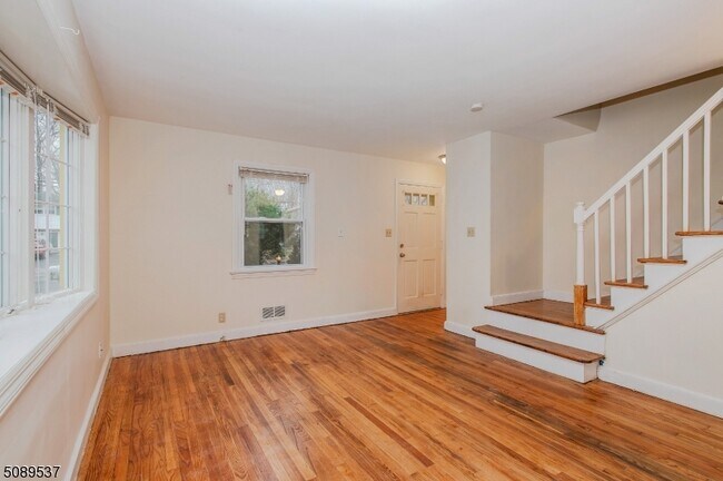 Building Photo - 41 Amboy Ave