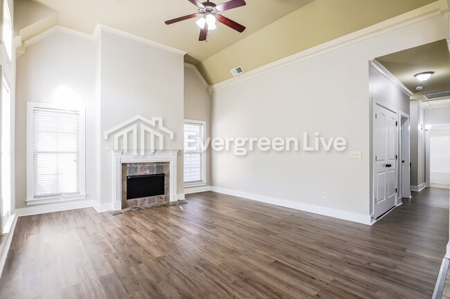 Building Photo - 121 Kingston Ct