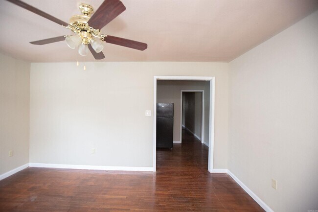Foto del edificio - 1016 W 21st St