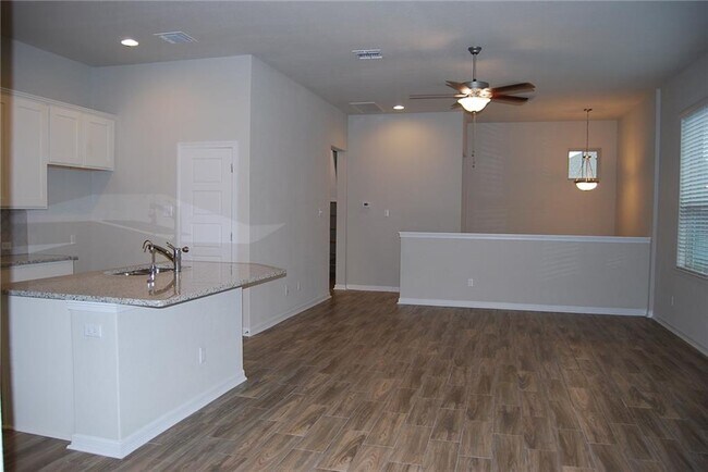 Building Photo - 2206 Dillon Pond Ln