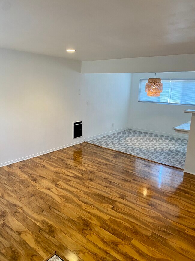 Foto del edificio - 1310 Amethyst St