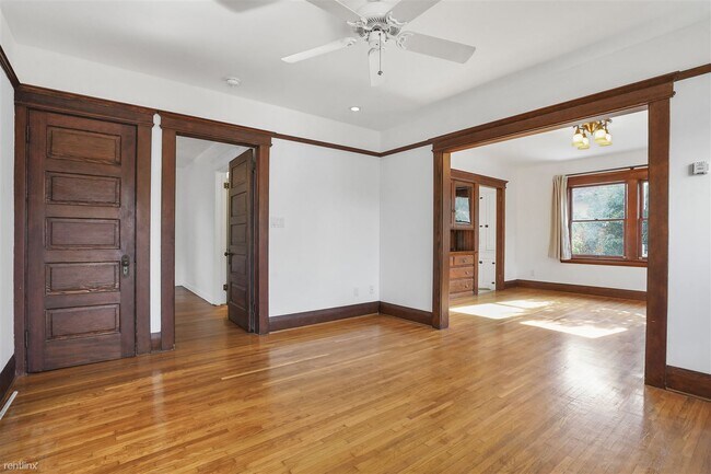 Building Photo - 1 br, 1 bath Duplex - 734 East Kensington ...