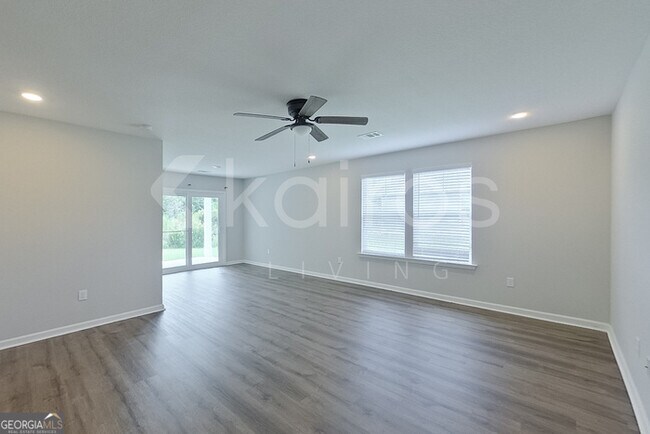 Building Photo - 52 Cottage Grove Dr