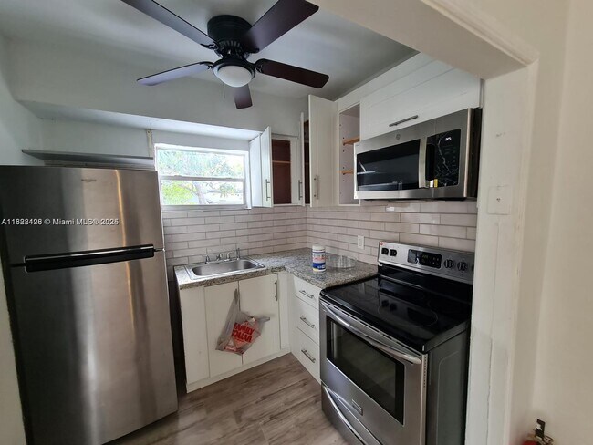 Building Photo - 90 NE 68th Terrace