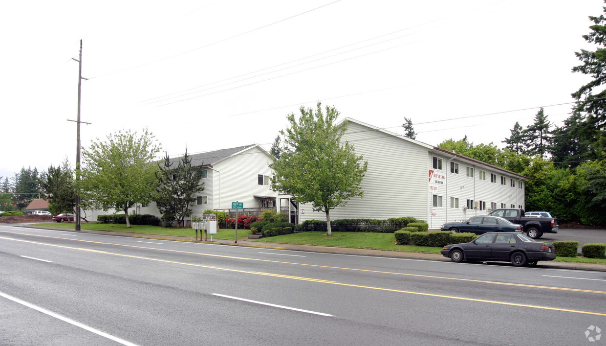 Primary Photo - Glen East Apartments