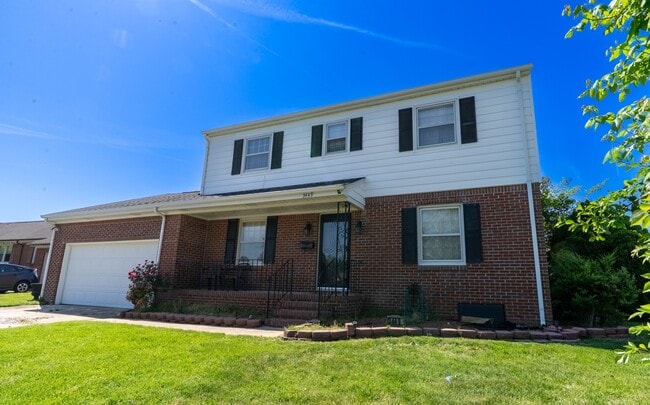 Photo - 3449 Petunia Cres House