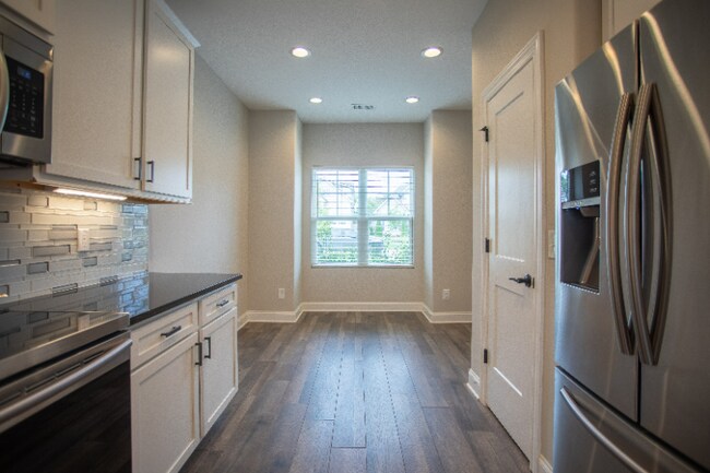 Foto del edificio - 3436 Pershing Dr