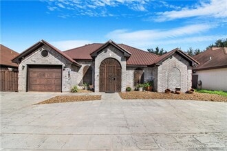 Building Photo - 3408 N Champagne