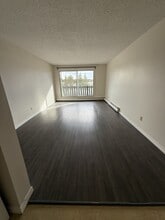 Building Photo - 80 Brookwood Dr
