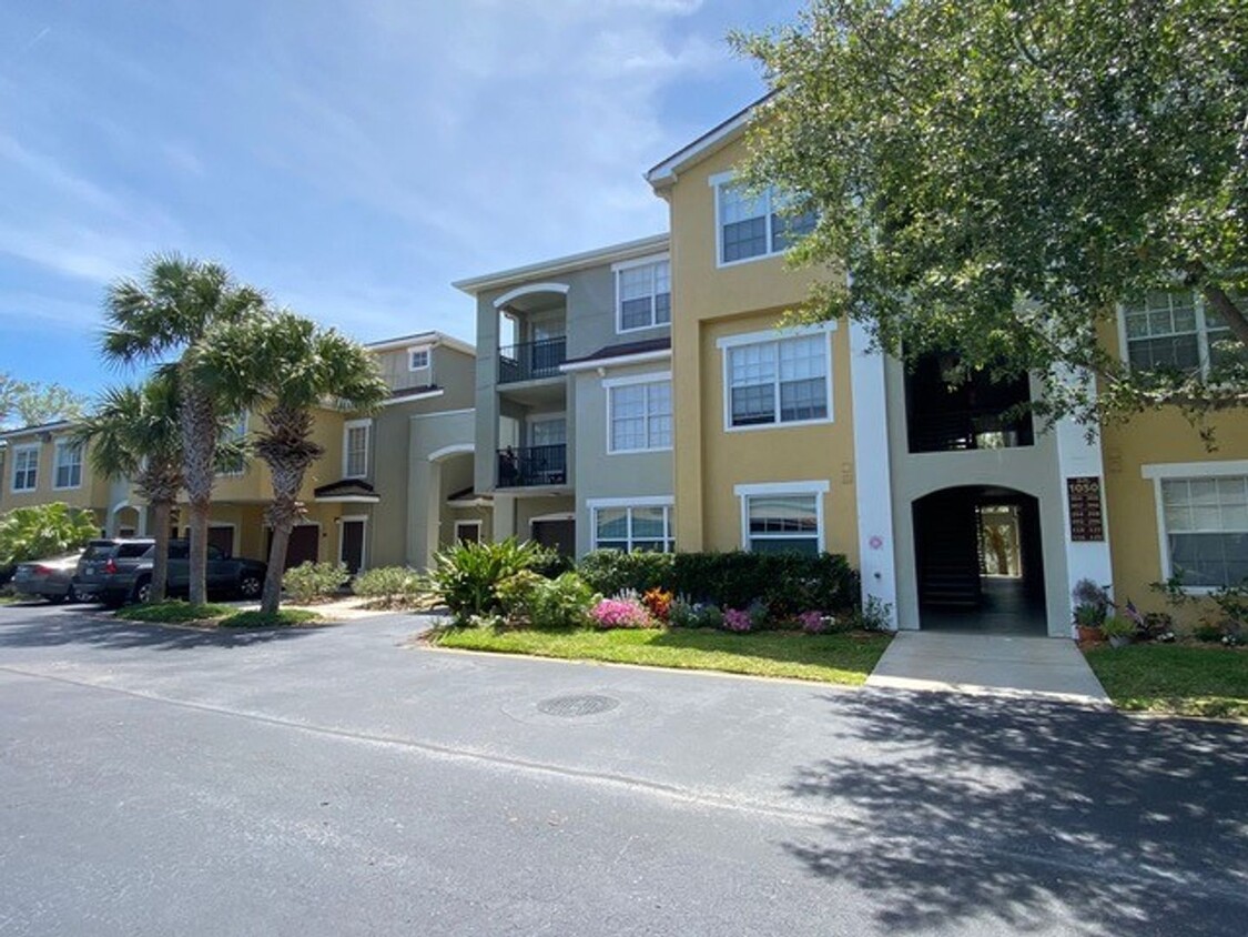 Primary Photo - Nice 2 bedroom, 2 bathroom condo in the he...