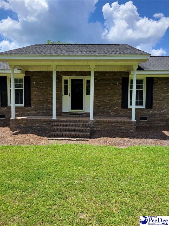 Building Photo - 200 Christmas Tree Rd