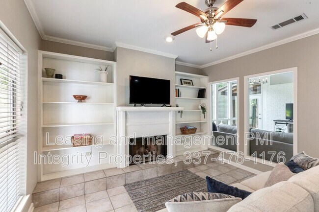 Foto del edificio - 10706 Misty Hollow Ave