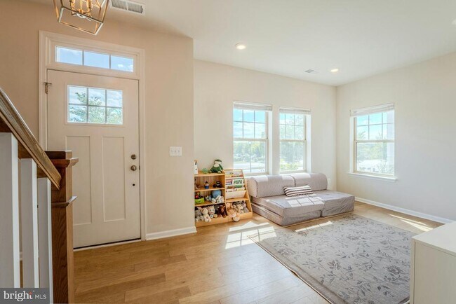 Foto del edificio - 813 Sawback Sq NE