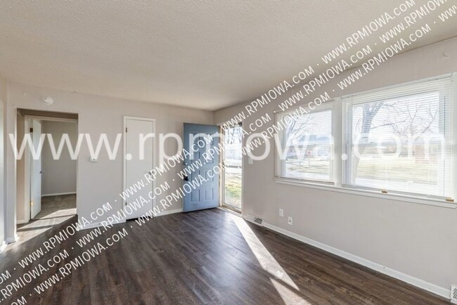 Foto del edificio - 213 NW Arlan Dr