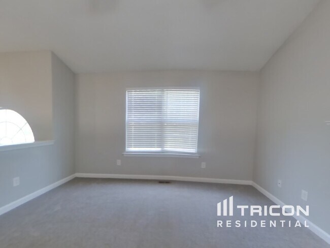 Foto del edificio - 230 Ashbury Ct
