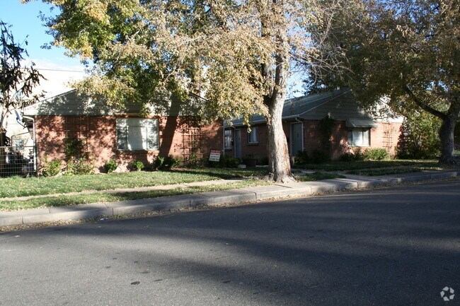 Building Photo - 1412-1442 Clinton St