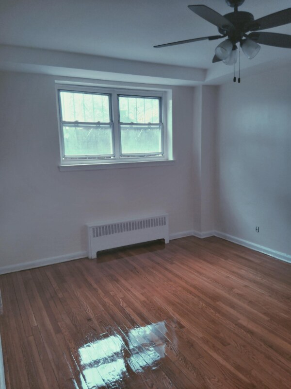 Foto del edificio - 5301 Glenwood Rd