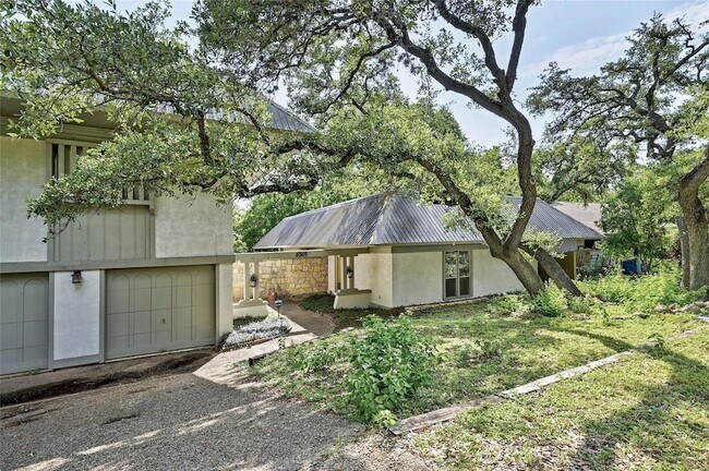 Foto del edificio - 6305 Shadow Valley Dr