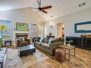 Building Photo - 14809 Great Willow Dr
