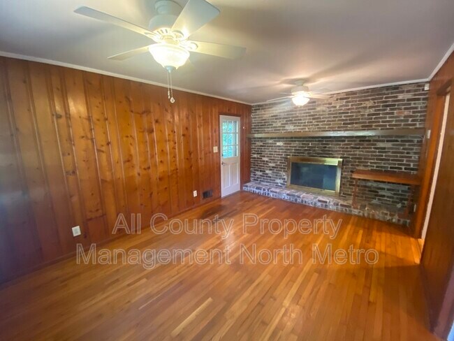 Foto del edificio - 1249 Valley View Rd