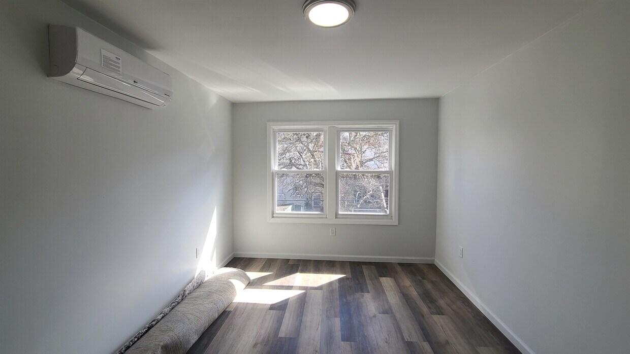 Foto del edificio - 150 New York Ave