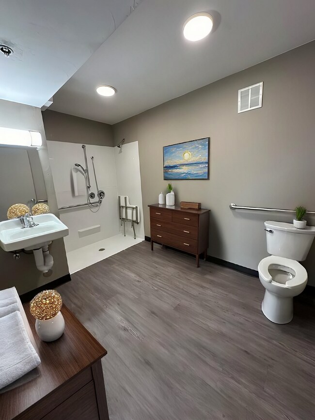 Building Photo - Remodeled Studio Apartments Near Memorial ...