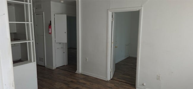 Building Photo - 2811 Iola St