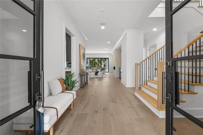 Foto del edificio - 5024 W Dickens Ave