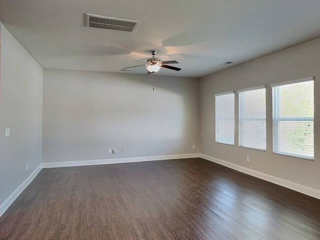 Building Photo - 3200 Emerald Ridge Ct