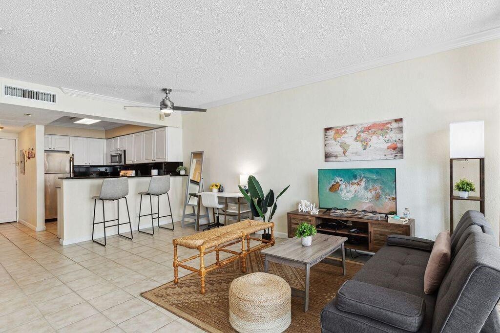 Primary Photo - 2501 S Ocean Dr