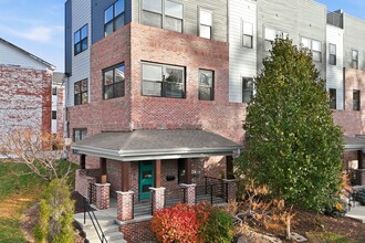 Building Photo - 919 S 31st St