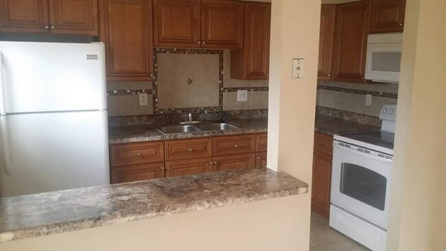 Building Photo - 2037 Zinno Blvd