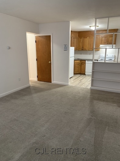 Building Photo - 69 Grove St