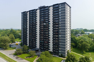 Building Photo - Maeford Court Apartments