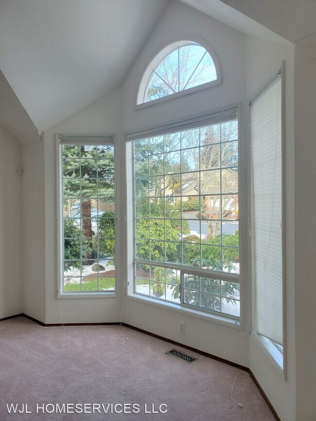 Building Photo - 5 br, 3 bath House - 18233 141st Ave SE