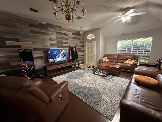 Foto del edificio - 11616 Charlotte Ln