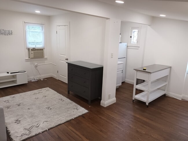 Studio - 359 Heather Heights Ct