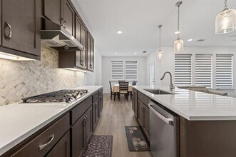 Building Photo - 2409 Lost Crk Dr